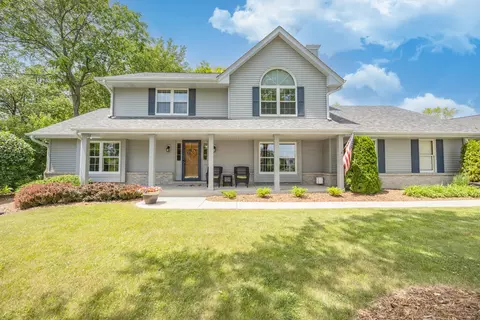 w153n5311 Plaza, Menomonee Falls, WI 53051
