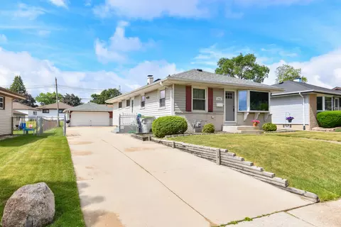 1715 W Salem, Milwaukee, WI 53221