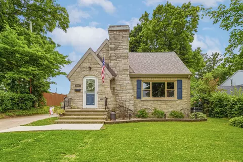 609 W Mackie, Beaver Dam, WI 53916