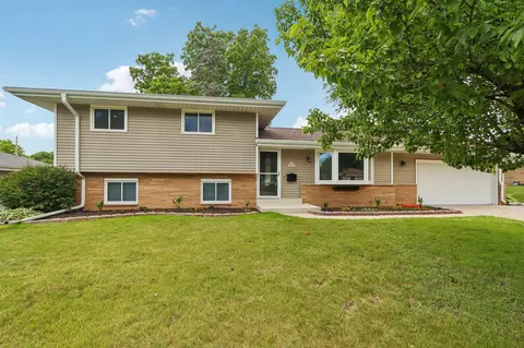n91w17573 Saint Regis, Menomonee Falls, WI 53051