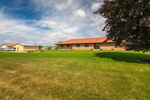 N8620 Garfield, Holland, WI 54636