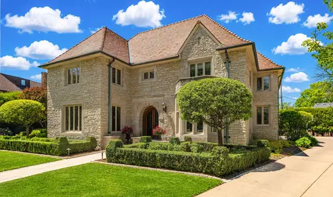 3553 N Shepard, Shorewood, WI 53211