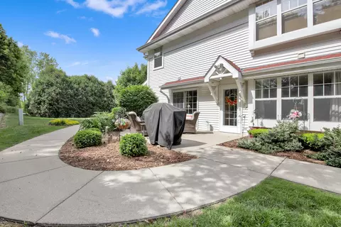 6060 S Crosswinds #7, Cudahy, WI 53110
