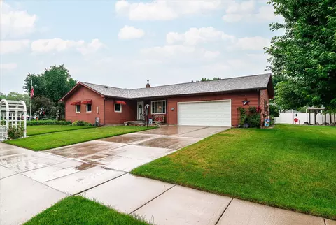 1003 Elm, La Crescent, MN 55947