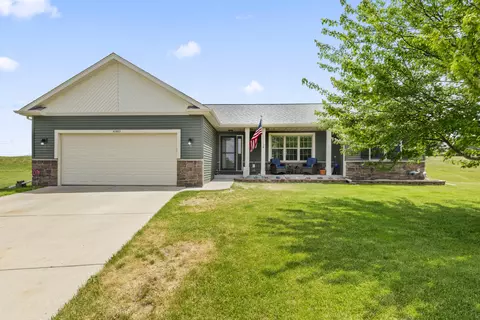 w1401 Stoney Brook Court, Ixonia, WI 53036