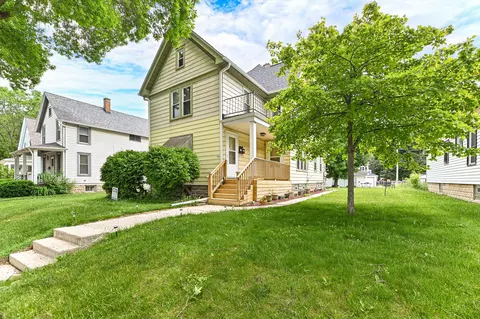 2014 S 79th #2016, West Allis, WI 53219