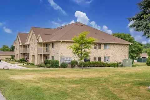 4835 Easy #11, Hartland, WI 53029