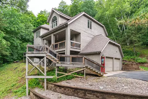 w5190 Birchwood Lane, Shelby, WI 54601