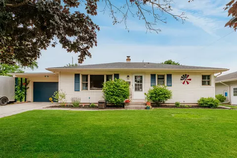 332 S Kendrick, Burlington, WI 53105