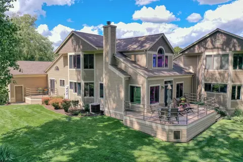 w304n2356 N Westwind #6A, Delafield, WI 53072