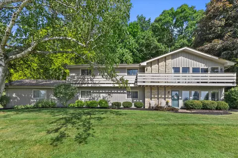 w290s2811 Carmarthen, Genesee, WI 53188