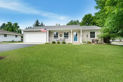 1674 Mapledale, Trenton, WI 53090