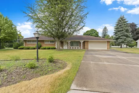 409 Vernon, Thiensville, WI 53092