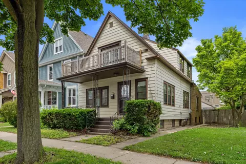 1220 E Russell, Milwaukee, WI 53207
