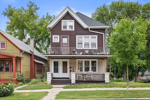 226 E Smith #228, Milwaukee, WI 53207