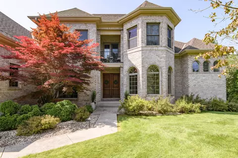 10935 N Oriole, Mequon, WI 53092