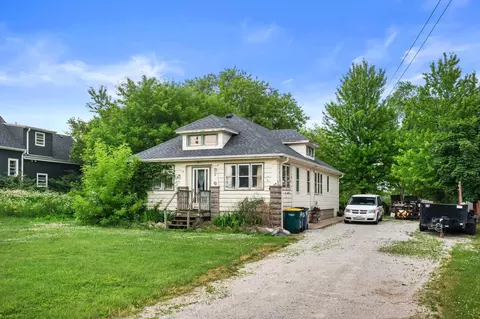3709 E Ryan, Oak Creek, WI 53154