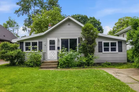 7139 W Saint Paul, Milwaukee, WI 53213