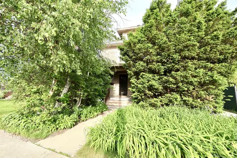 1805 Taylor, Racine, WI 53403