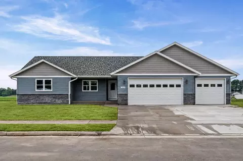 1212 Leo, Holmen, WI 54636