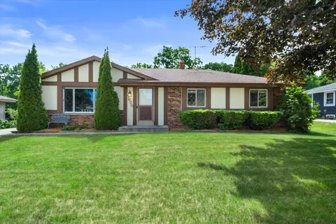7625 Manitowoc, Oak Creek, WI 53154