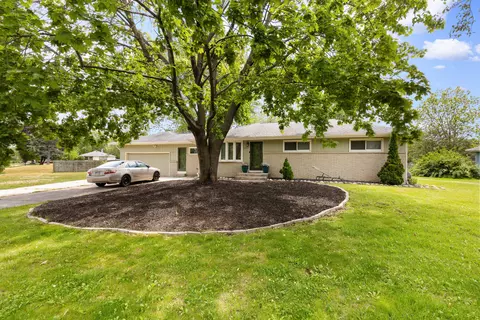 3301 E Carol, Oak Creek, WI 53154