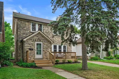 1512 E Olive, Shorewood, WI 53211