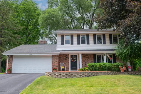 2355 Guinevere, Brookfield, WI 53045