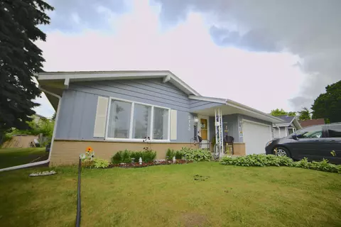 3113 W Ramsey, Greenfield, WI 53221