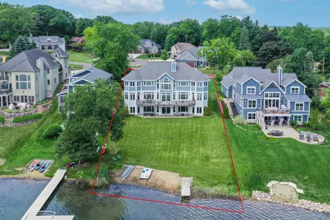 3711 Lake, Burlington, WI 53105
