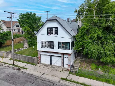 3160-3162 N Dr William Finlayson, Milwaukee, WI 53212
