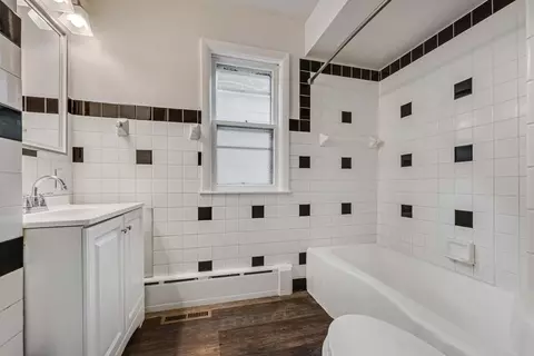 Bath - 1017 E Pearson, Milwaukee, WI 53202 photo 1 of 2