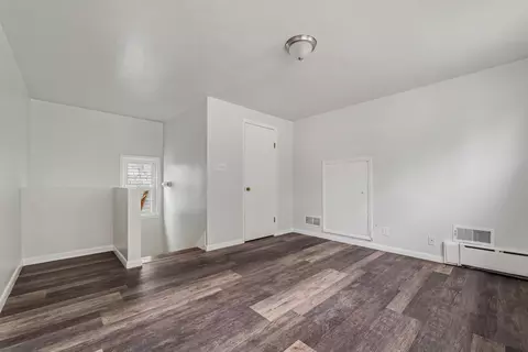 Living - 1017 E Pearson, Milwaukee, WI 53202 photo 4 of 4