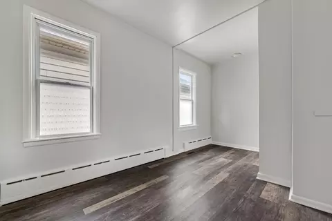 Living - 1017 E Pearson, Milwaukee, WI 53202 photo 3 of 4