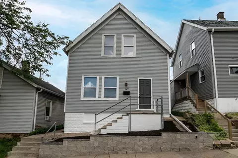 547 N 25th, Milwaukee, WI 53233