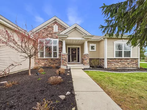 w272n387 Hilltop, Waukesha, WI 53188