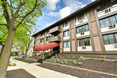 2025 E Greenwich #110, Milwaukee, WI 53211