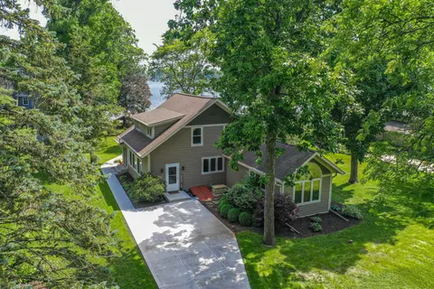 s106w20597 North Shr, Muskego, WI 53150