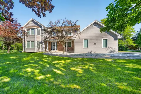 12623 N N Mdw, Mequon, WI 53092