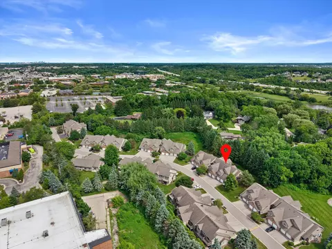 18575 Brookfield Lk #62, Brookfield, WI 53045