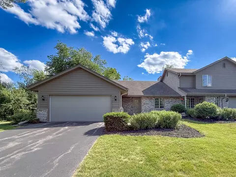 3825 Kodiak #A, Brookfield, WI 53045