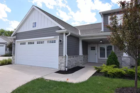 12263 W Waterford, Greenfield, WI 53228