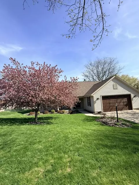 2849 Apache, Waukesha, WI 53188