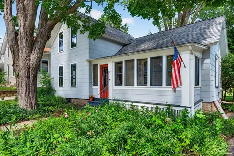 237 Waverly, Waukesha, WI 53186