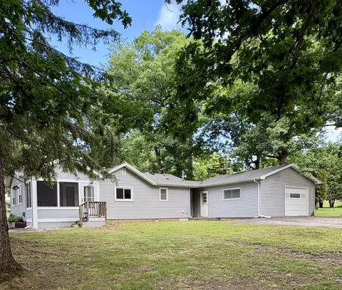 w3724 Washington Drive, Geneva, WI 53147