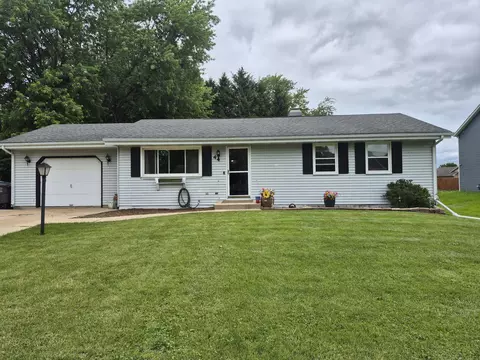 44 E Ash Ln, Milton, WI 53563