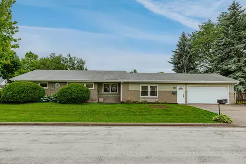 11307 W Garfield, Wauwatosa, WI 53226