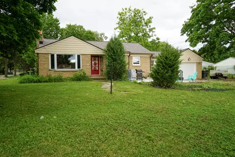 2914 S 76th, West Allis, WI 53219