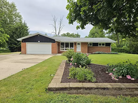 w136n7015 Claas, Menomonee Falls, WI 53051