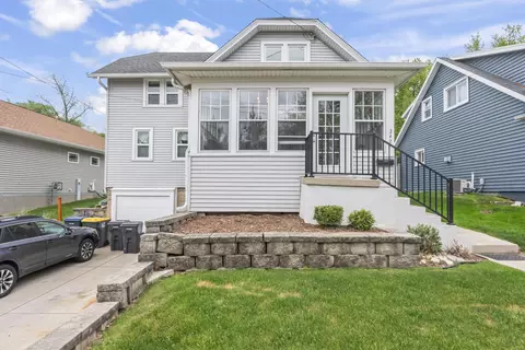 340 Park #342, Pewaukee, WI 53072
